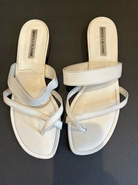 Manolo Blahnik  Sosa flat White Leather Multi-Strap Slide Sandals size 40
